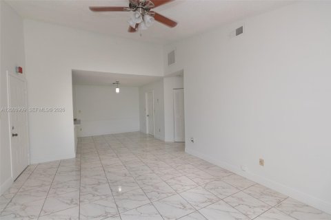 Снять в аренду кондоминиум в Хайалиа, Флорида 1 спальня, 72.65м2, № 2065097 - фото 14