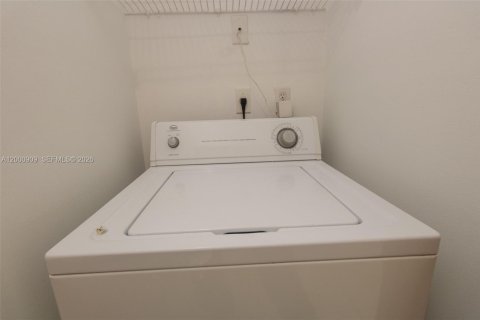 Снять в аренду кондоминиум в Хайалиа, Флорида 1 спальня, 72.65м2, № 2065097 - фото 19