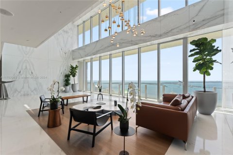 Copropriété à vendre à Miami, Floride: 3 chambres, 216.28 m2 № 1863225 - photo 28