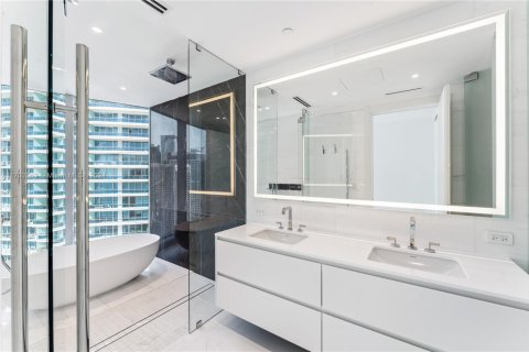 Copropriété à vendre à Miami, Floride: 3 chambres, 216.28 m2 № 1863225 - photo 10