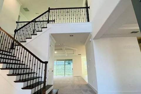 House in Apopka, Florida 5 bedrooms, 355.35 sq.m. № 1869256 - photo 6