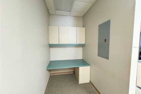 Immobilier commercial à louer à Venice, Floride: 99.03 m2 № 2388527 - photo 9