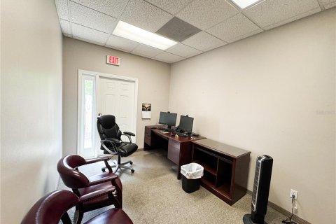 Immobilier commercial à louer à Venice, Floride: 99.03 m2 № 2388527 - photo 7