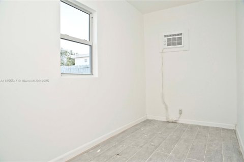 Casa en alquiler en Hollywood, Florida, 2 dormitorios, 60.39 m2 № 1877877 - foto 18