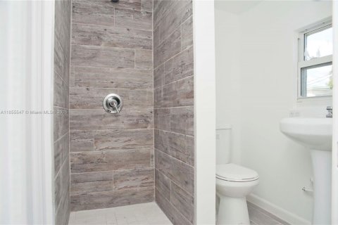 Casa en alquiler en Hollywood, Florida, 2 dormitorios, 60.39 m2 № 1877877 - foto 11