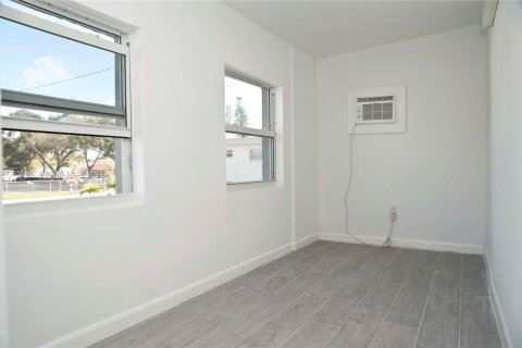 Casa en alquiler en Hollywood, Florida, 2 dormitorios, 60.39 m2 № 1877877 - foto 4