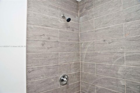 Casa en alquiler en Hollywood, Florida, 2 dormitorios, 60.39 m2 № 1877877 - foto 12