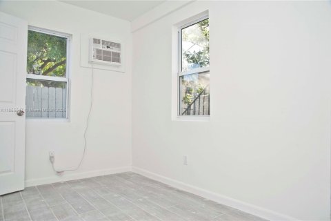 Villa ou maison à louer à Hollywood, Floride: 2 chambres, 60.39 m2 № 1877877 - photo 17