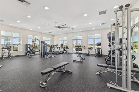 House in Ormond Beach, Florida 5 bedrooms, 241.64 sq.m. № 2394368 - photo 27