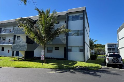 Condominio en venta en Tamarac, Florida, 2 dormitorios, 95.22 m2 № 1954203 - foto 27