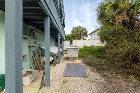 Duplex in New Smyrna Beach, Florida 5 bedrooms, 361.2 sq.m. № 1325143 - photo 15