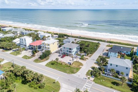 Duplex in New Smyrna Beach, Florida 5 bedrooms, 361.2 sq.m. № 1325143 - photo 7