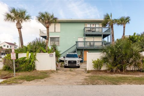 Duplex in New Smyrna Beach, Florida 5 bedrooms, 361.2 sq.m. № 1325143 - photo 12