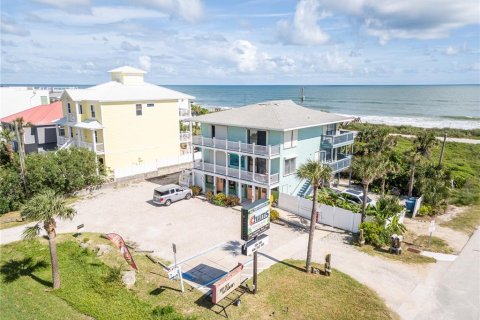 Duplex in New Smyrna Beach, Florida 5 bedrooms, 361.2 sq.m. № 1325143 - photo 2