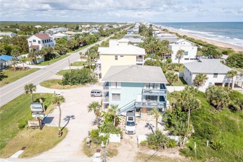Duplex in New Smyrna Beach, Florida 5 bedrooms, 361.2 sq.m. № 1325143 - photo 3