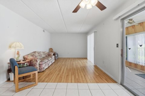 Condo in Inverness, Florida, 2 bedrooms № 2094406 - photo 13