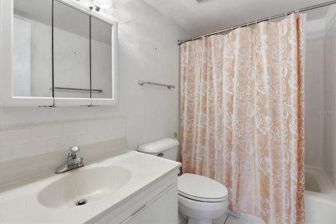 Condo in Inverness, Florida, 2 bedrooms № 2094406 - photo 27