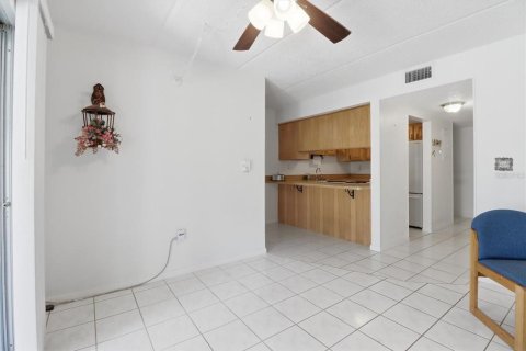 Condo in Inverness, Florida, 2 bedrooms № 2094406 - photo 19