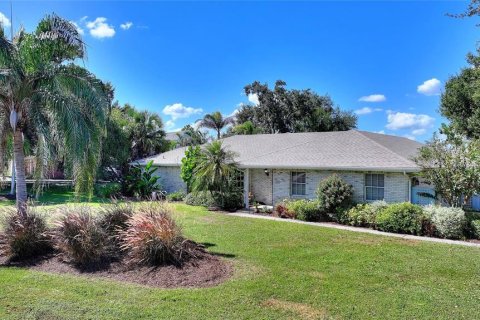 Villa ou maison à Winter Haven, Floride 3 chambres, 195.75 m2 № 2428718