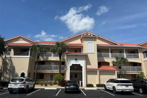 Condo in New Smyrna Beach, Florida, 2 bedrooms  № 1392738 - photo 1