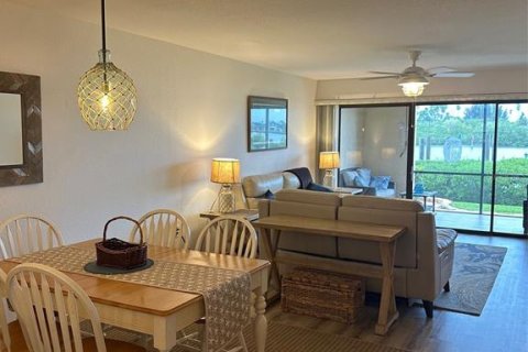 Condo in New Smyrna Beach, Florida, 2 bedrooms  № 1392738 - photo 4
