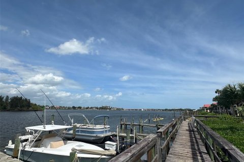 Condo in New Smyrna Beach, Florida, 2 bedrooms  № 1392738 - photo 28