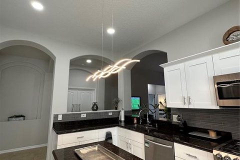 Villa ou maison à Wesley Chapel, Floride 4 chambres, 186.55 m2 № 2092206