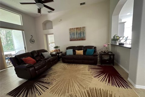 Villa ou maison à louer à Wesley Chapel, Floride: 4 chambres, 186.55 m2 № 2092206 - photo 6