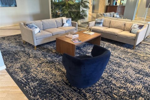 Condo in Hollywood, Florida, 2 bedrooms  № 2000737 - photo 21