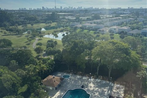 Condo in Hollywood, Florida, 2 bedrooms  № 2000737 - photo 7