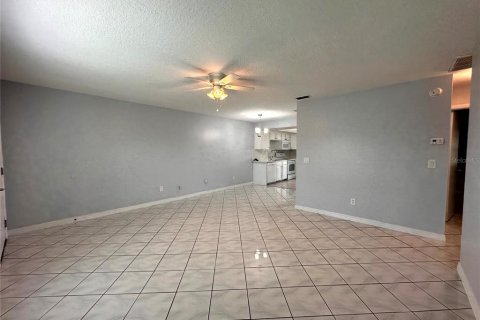 Touwnhouse à louer à Kissimmee, Floride: 2 chambres, 89.19 m2 № 2388915 - photo 9