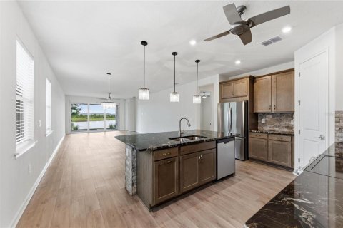 House in Venice, Florida 3 bedrooms, 156.54 sq.m. № 2214504 - photo 15