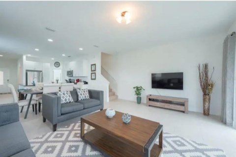 Adosado en alquiler en Davenport, Florida, 4 dormitorios, 180.97 m2 № 2210594 - foto 2