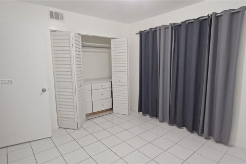 Copropriété à louer à Miami, Floride: 2 chambres, 83.61 m2 № 2056728 - photo 10