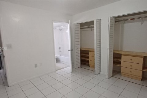 Copropriété à louer à Miami, Floride: 2 chambres, 83.61 m2 № 2056728 - photo 7