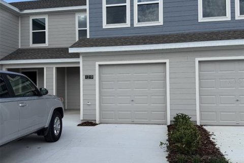 Townhouse in Davenport, Florida 3 bedrooms, 128.02 sq.m. № 2202062 - photo 2