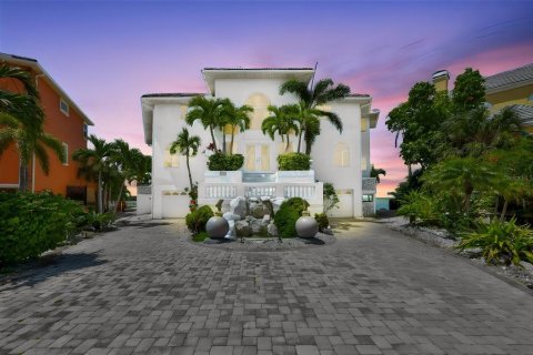 Casa en Apollo Beach, Florida 5 dormitorios, 418.62 m2 № 2139626