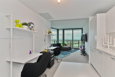 Copropriété à louer à Miami, Floride: 3 chambres, 103.12 m2 № 1941689 - photo 5