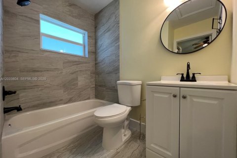 Touwnhouse à louer à Cutler Bay, Floride: 2 chambres, 99.22 m2 № 2182213 - photo 9