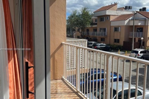 Снять в аренду кондоминиум в Майами, Флорида 2 спальни, 98.48м2, № 2026900 - фото 6