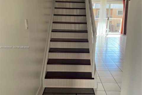 Снять в аренду кондоминиум в Майами, Флорида 2 спальни, 98.48м2, № 2026900 - фото 5