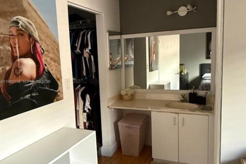 Снять в аренду кондоминиум в Майами, Флорида 2 спальни, 98.48м2, № 2026900 - фото 13