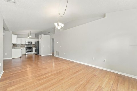 Villa ou maison à vendre à Ocoee, Floride: 4 chambres, 160.54 m2 № 2416472 - photo 11