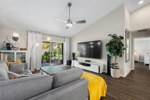 House in Palm Coast, Florida 3 bedrooms, 139.35 sq.m. № 1793997 - photo 7