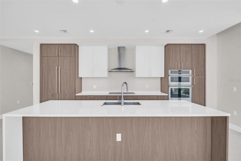 Condo in Saint Petersburg, Florida, 3 bedrooms № 2229626 - photo 10
