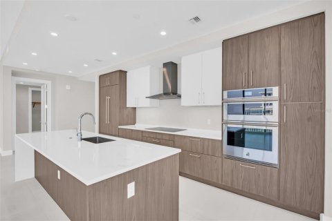 Condo in Saint Petersburg, Florida, 3 bedrooms № 2229626 - photo 8
