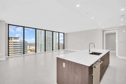 Condo in Saint Petersburg, Florida, 3 bedrooms № 2229626 - photo 7