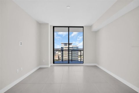 Condo in Saint Petersburg, Florida, 3 bedrooms № 2229626 - photo 26