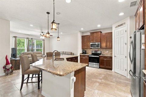 Casa en venta en Poinciana, Florida, 2 dormitorios, 183.48 m2 № 2384161 - foto 5