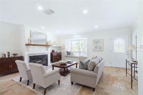House in Land O' Lakes, Florida 4 bedrooms, 178.56 sq.m. № 2156396 - photo 11